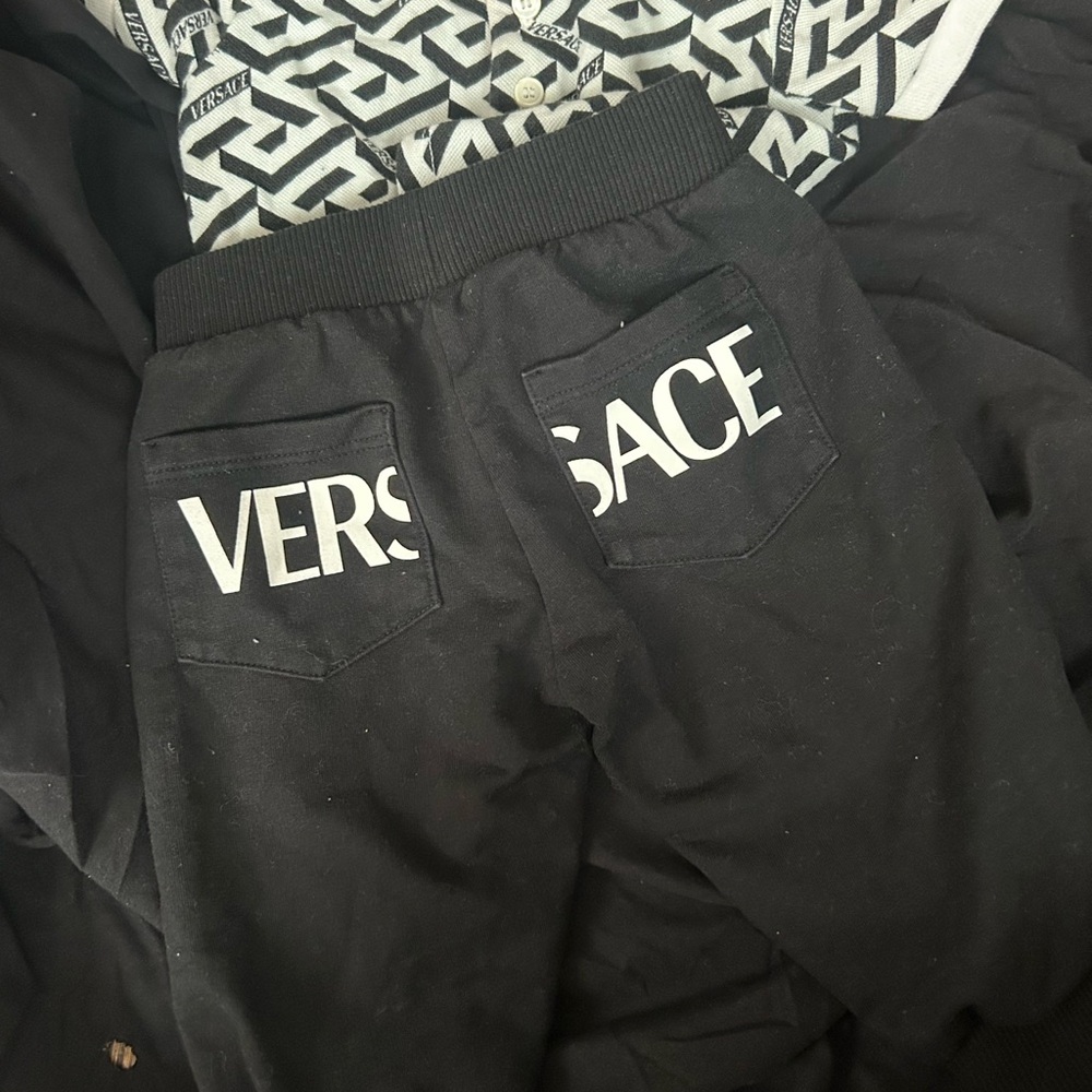 Kids Black and White Versace outfit 9-12months - Picture 2 of 4